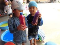 写真:色水あそび2