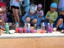 写真:色水あそび3