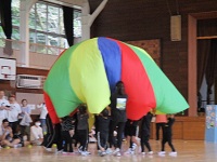 パラバルーン競技の様子の写真