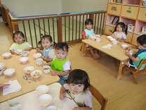 写真：乳児クラスの様子5