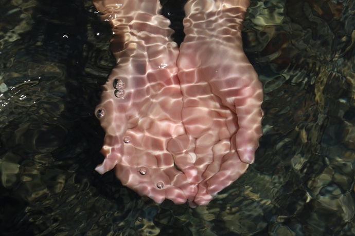 写真:『浅川は未来の手の中に』