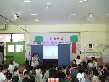 9月の誕生会の出し物の様子の写真