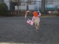 凧あげをしている様子の写真