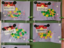 写真：3歳児の獅子舞い