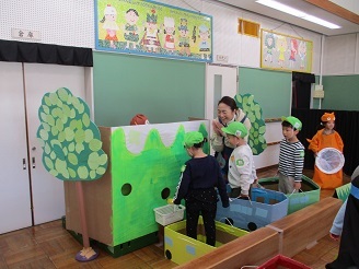 第七幼稚園ごっこ遊びの様子