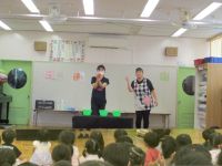 職員の出し物の写真です。