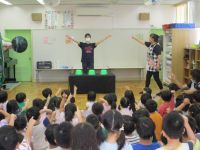 職員の出し物の写真です。