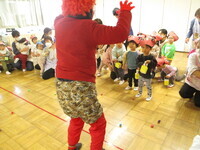 1，2歳豆まきの写真