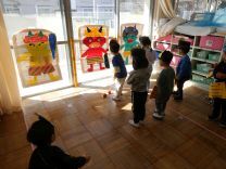 写真：2歳児の豆まき2