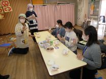 写真：おにぎり作り2