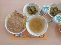 給食の写真