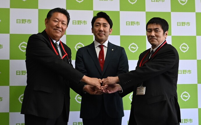 協定式の様子の写真