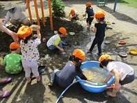 写真：どろんこあそび4